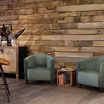 Bretterbude Hotel 3*