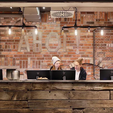 Hotel Bretterbude 3*