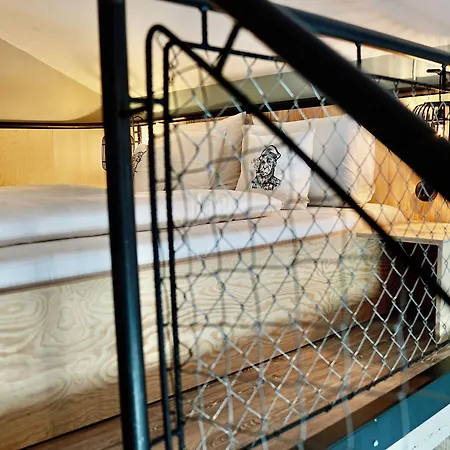 Hotel Bretterbude 3*